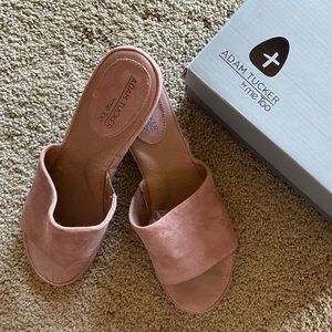 NEVER WORN Rose Suede Sandals